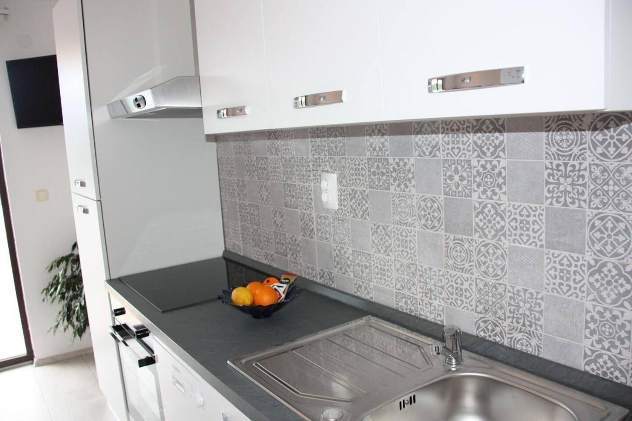 Apartments And Rooms Barbara Lastovo المظهر الخارجي الصورة